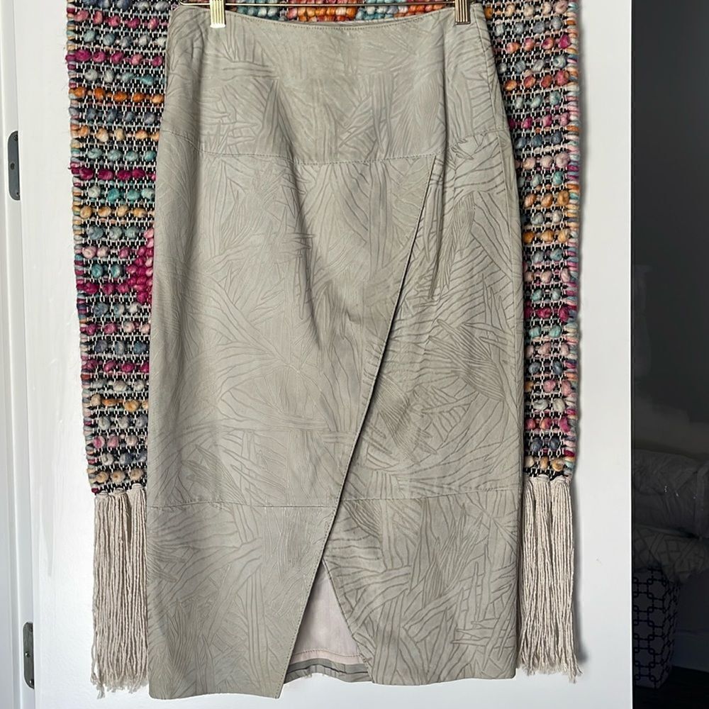 Beautiful leather skirt. Beautiful design. Gorgeous craftsmanship